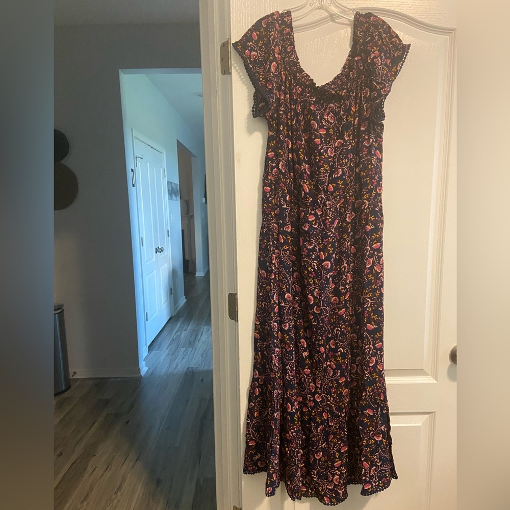 Old Navy Floral Off-Shoulder Maxi Dress - Picture 3 of 5